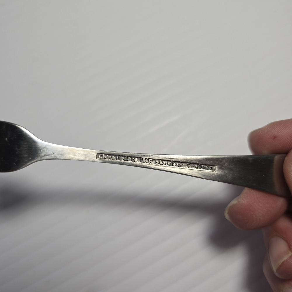6 Salad Fork Chelsea Update International Stainless Center Ridge - Picture 3 of 3